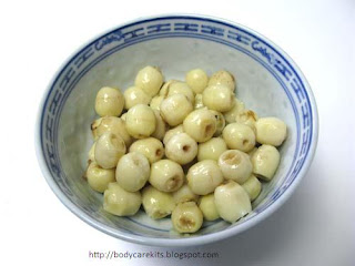 fresh lotus seeds 