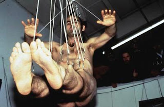 http://allaboutbodyart.blogspot.com/- Body_hanging_chest_suspension_body_suspension2_extreme_piercing 