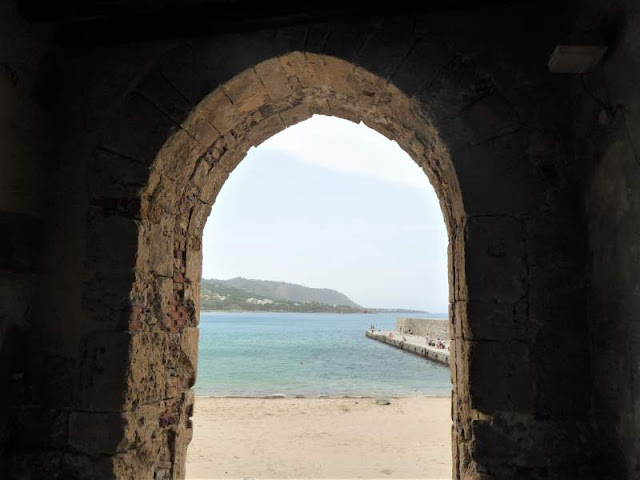 veduta da Porta Pescara sulla spiaggia