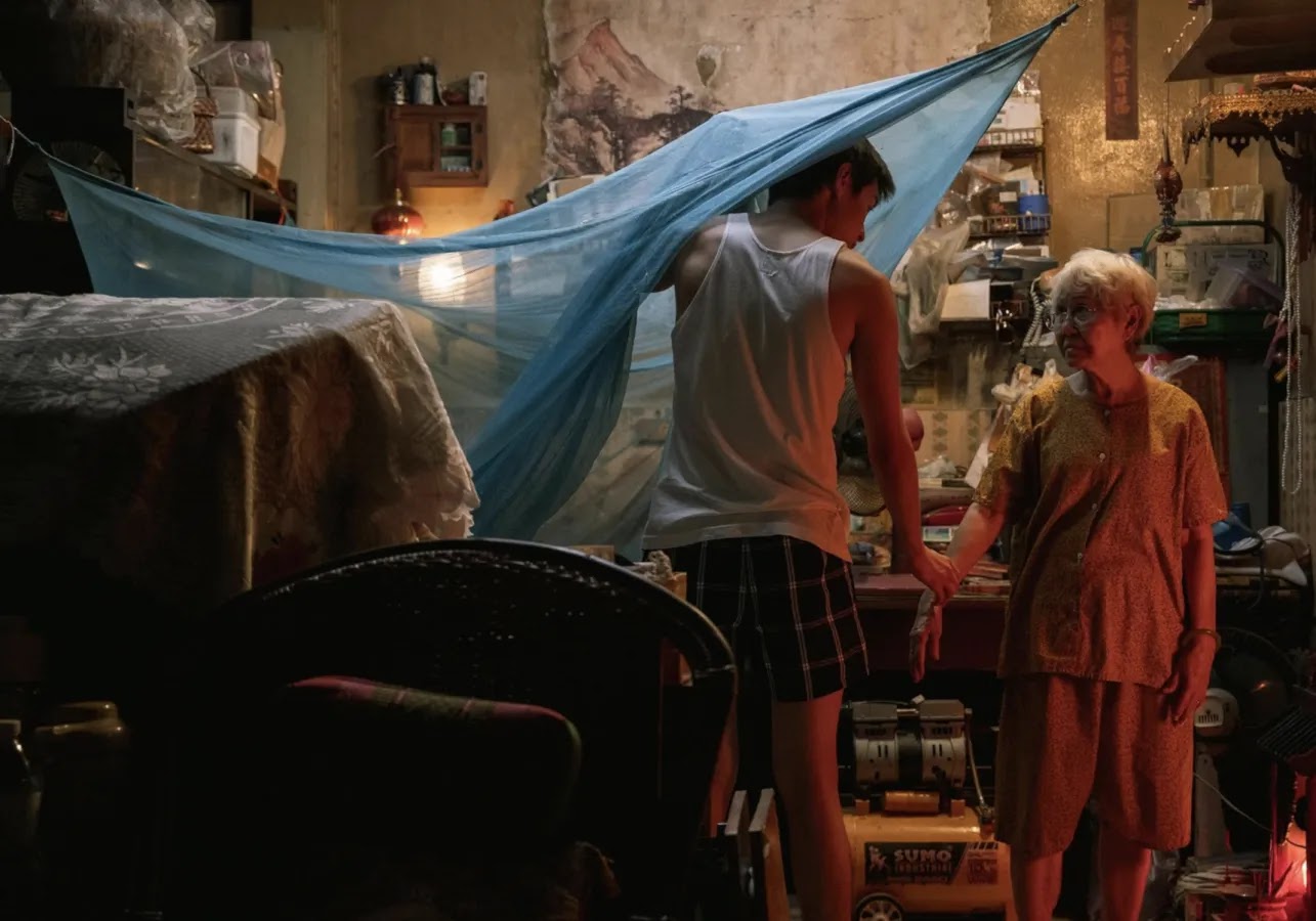 How to Make Millions Before Grandma Dies movie still