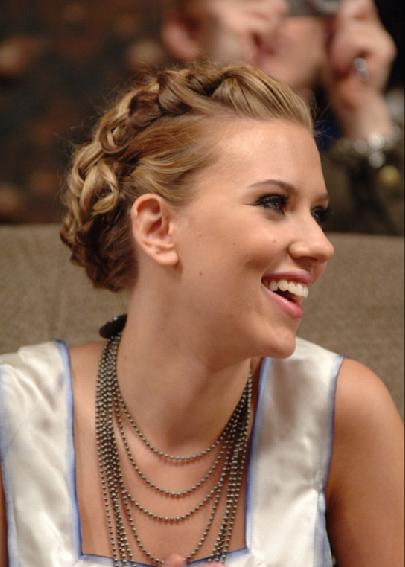 scarlett johansson hairstyles