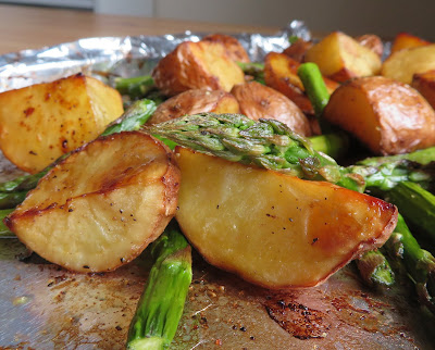 Balsamic Roasted New Potatoes & Asparagus