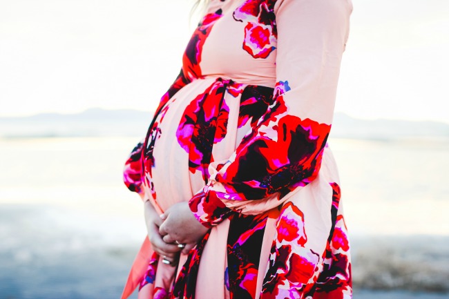 http://api.shopstyle.com/action/apiVisitRetailer?url=http%3A%2F%2Fus.asos.com%2FASOS-Maternity-Maxi-Caftan-Dress-With-Keyhole-In-Floral-Print%2F169326%2F%3Fiid%3D4911641%26mporgp%3DL0FTT1MtTWF0ZXJuaXR5L0FTT1MtTWF0ZXJuaXR5LU1heGktS2FmdGFuLURyZXNzLVdpdGgtS2V5aG9sZS1Jbi1GbG9yYWwtUHJpbnQvUHJvZC8.&pid=uid5529-24557523-81