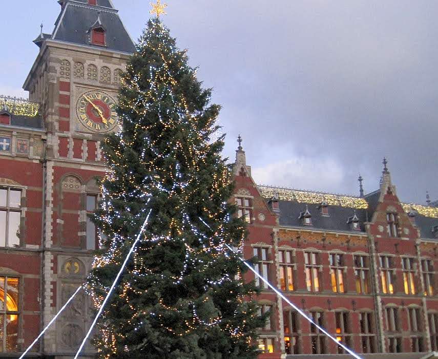 アムステルダムで迎えた クリスマス 光の街をクルーズで楽しむ オランダ旅行記 憧れの地へ 心に残る海外の風景と思い出