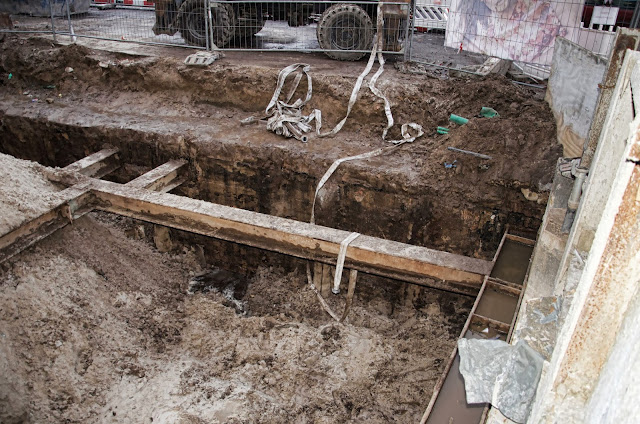 Baustelle U-Bhf. Eingang, Kurfürstendamm / Joachimstaler Straße, 10719 Berlin, 08.01.2014