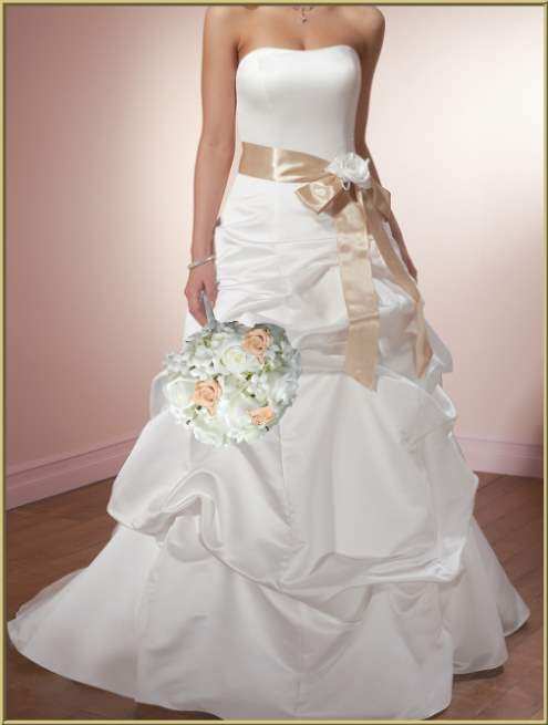 Roses Wedding Dress Designs Pictures