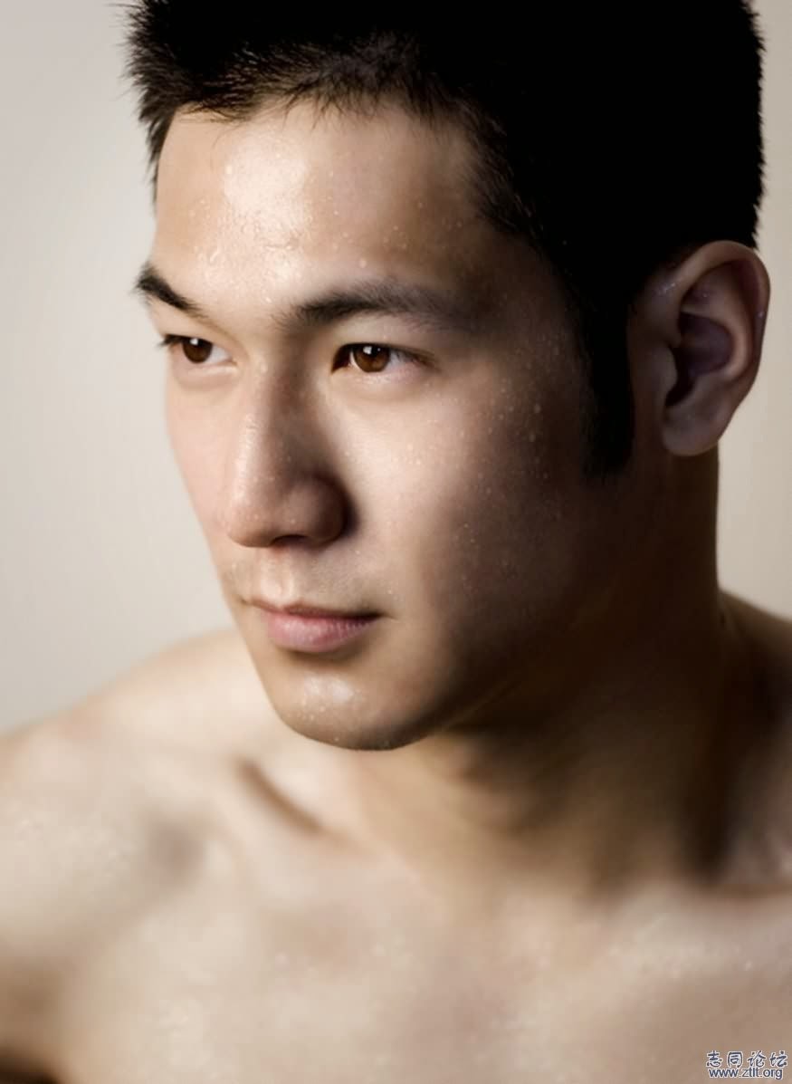 http://gayasiancollection.com/hot-asian-hunks-muscle-boy/
