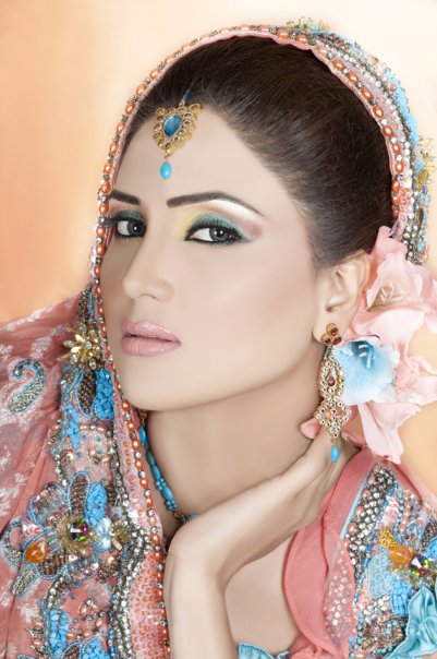 Fiza Ali Bridal Photoshoot www.fashion-beautyzone.blogspot.com