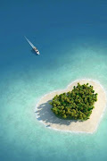 This heart shaped amazing Tavarua Island located very close by to Fijian . (tavarua island fiji)