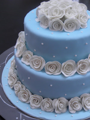 Blue White Roses Wedding Cake for Intan Partner