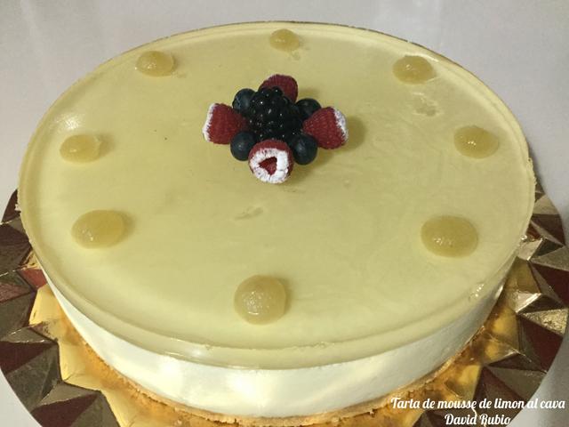 Tarta musse de limón al cava