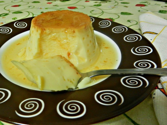 "Flan de huevo casero"