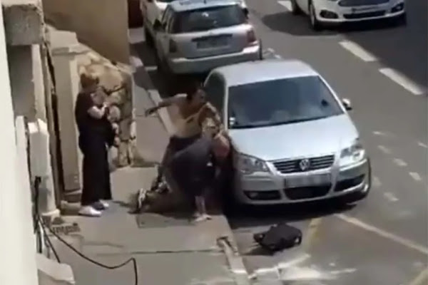 [VIDEO CHOC] Bordeaux : Un policier hors service roué de coups sous les yeux de sa famille