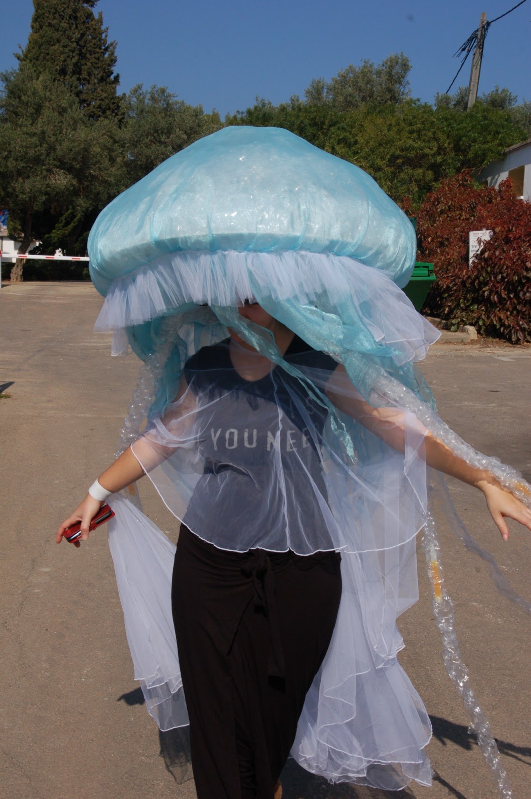 PettiBear s Fashion Roar Making a Jellyfish  costume  How To
