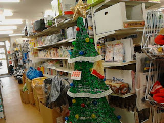 中古品　クリスマスツリー　２９９０円