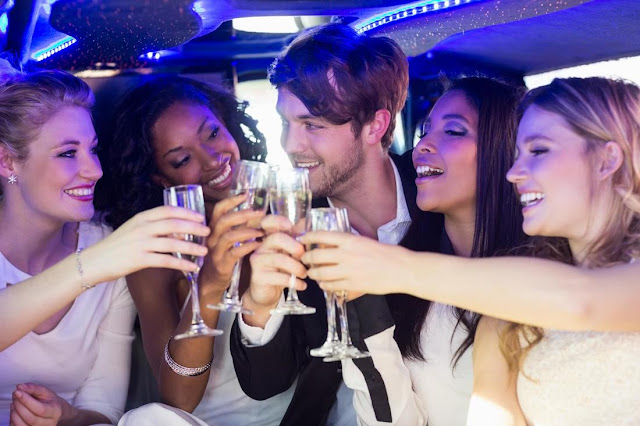 party-limo-hire-in-gold-coast