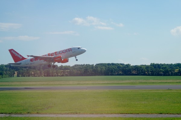 vienne aéroport décolage