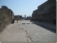 Pompee street with stepping stones