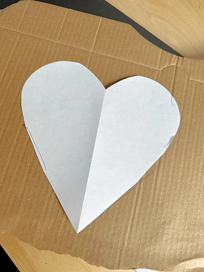 white tracer heart