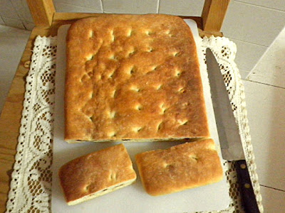 Focaccia Recipe @ treatntrick.blogspot.com