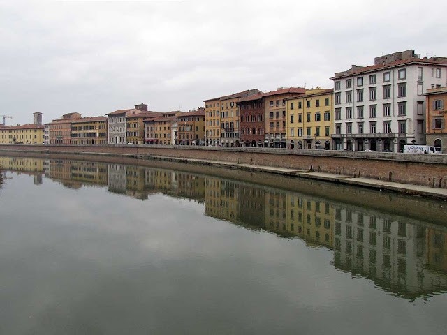 Lungarno Pacinotti visto dal Ponte di Mezzo, Pisa