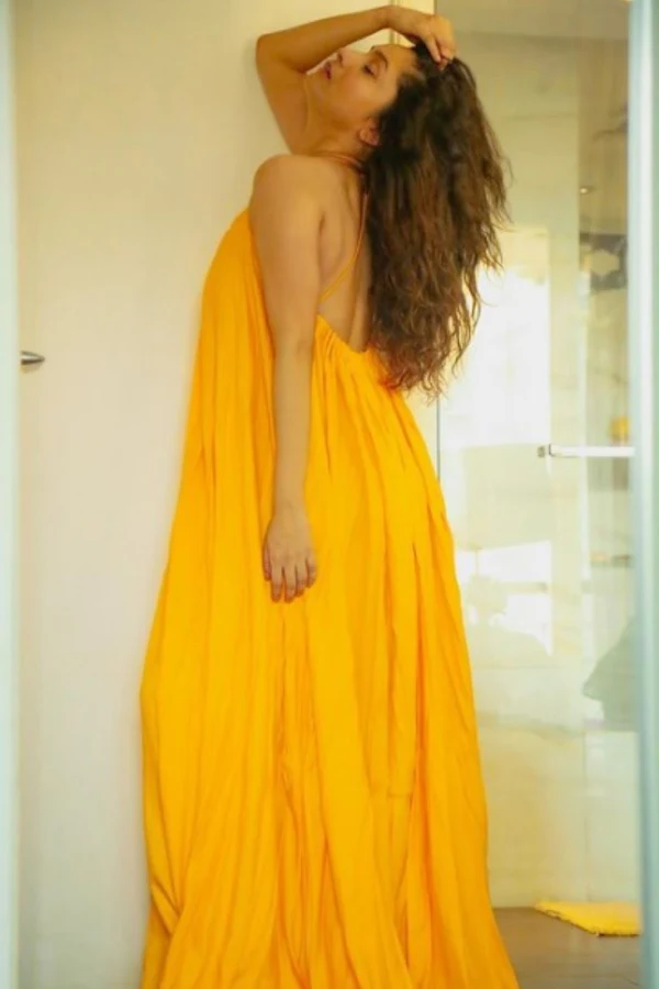 ankita lokhande backless dress