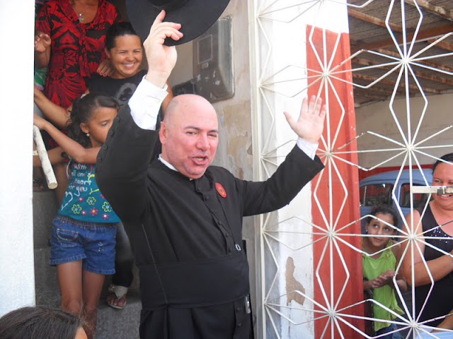 PADRE CIZO CONTINUA SENDO UM FENÔMENO RELIGIOSO NO NORDESTE