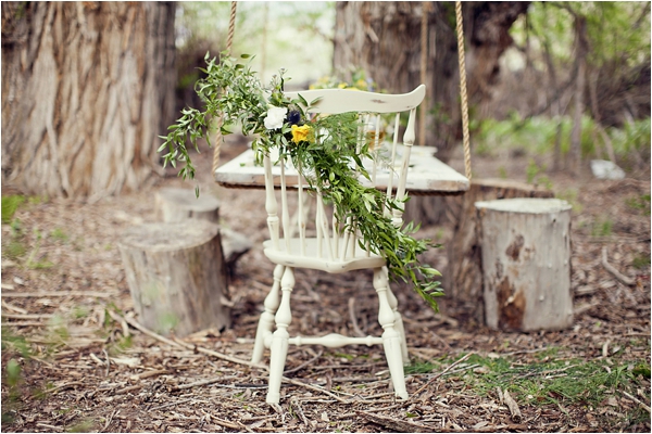 The Adventures of Tom Sawyer Wedding Inspiration via Le Magnifique Blog // Photography: Stephanie Sunderland Photography (www.stephaniesunderland.com) // Florist: Blossom Sweet (www.blossomsweet.com) // Stationary: Peter loves jane (http://peterlovesjane.com/) // Cake: Dana the Cake Lady (http://danathecakelady.blogspot.com) // Video: Emotion Media (http://www.filmemotion.com/)