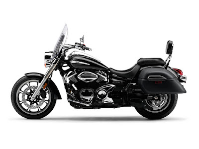 Yamaha_V-Star_950_Tourer_2012_1280x960_Metallic_Black_02