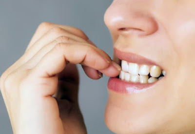 Vì sao răng bị móm?