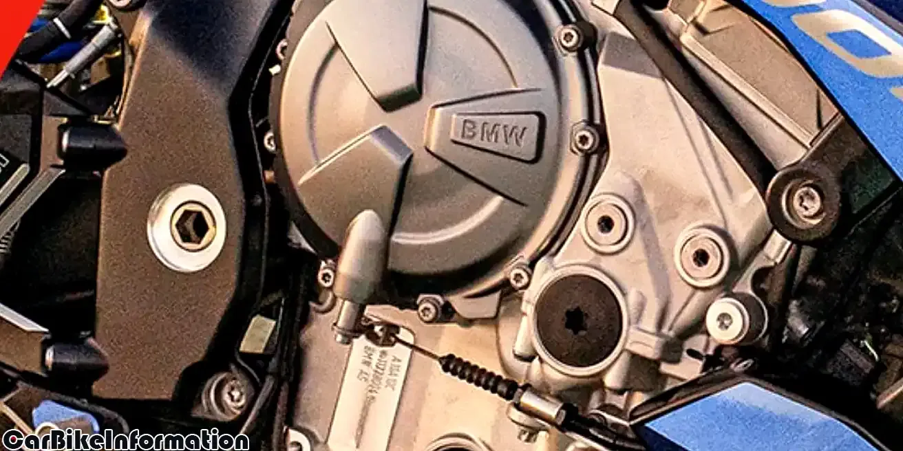 BMW M1000R Engine