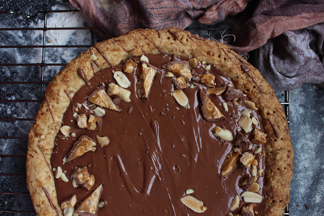 Chocolate Peanut Butter & Salted Caramel Tart | Celia's Saucer