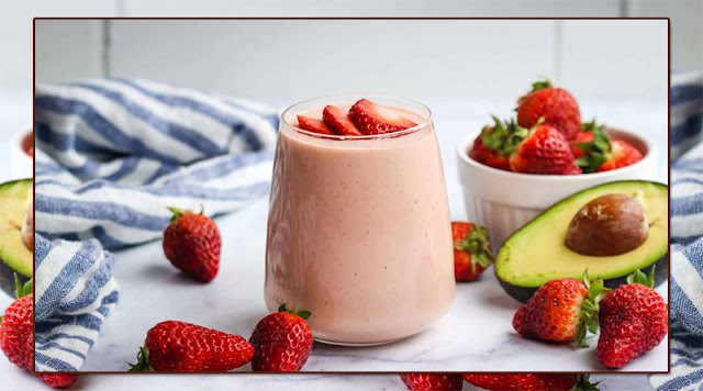 avocado and strawberry smoothie, Brazilian avocado recipe, refreshing smoothie, healthy breakfast, creamy fruit smoothie