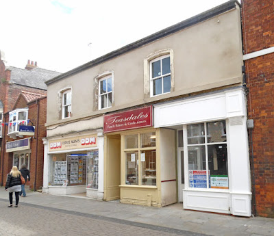 The new shop front in Brigg town centre - July 2016 on Nigel Fisher's Brigg Blog