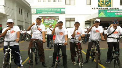 Gowes Bareng Kejari Sidoarjo, Komunitas Sepeda Brompton Dukung Pemberantasan Korupsi