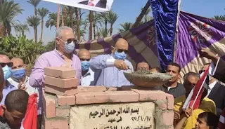 وزير التنمية ومحافظ الأقصر يضعان حجر الأساس لمشروع الصرف الصحي بقرية القبلي قامولا