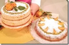 Torta farcita all'albicocca in padella