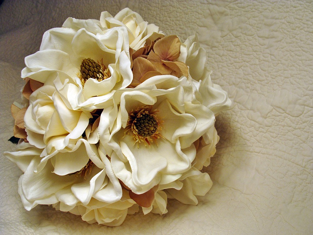 magnolia wedding centerpieces