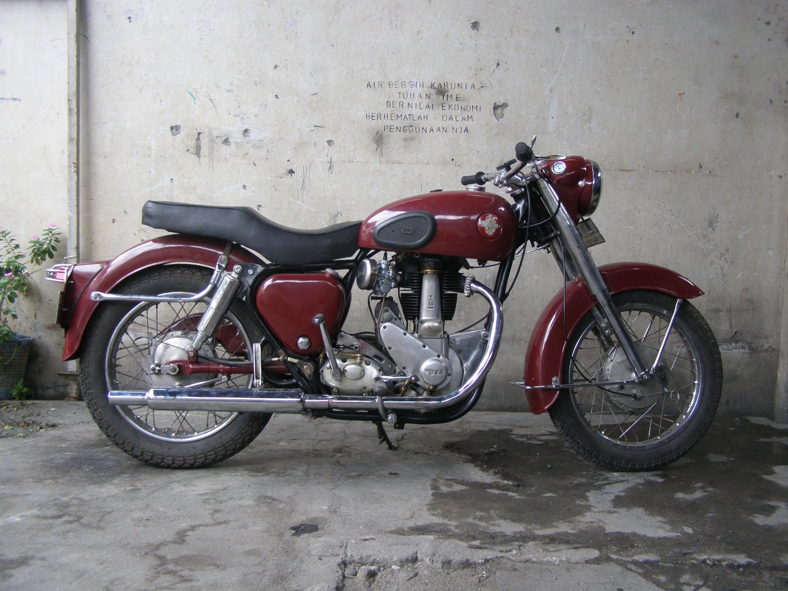  Motor Klasik Sepeda Ontel dan Barang Antik Dijual BSA 