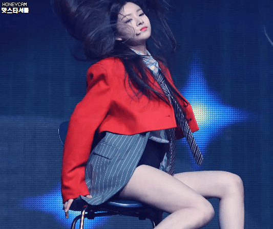 EVERGLOW - Yiren Sexy Gifs