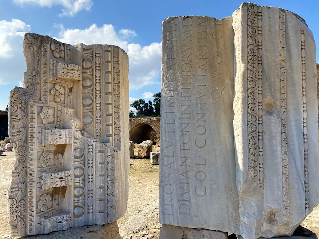 Inscripciones romanas en el mármol