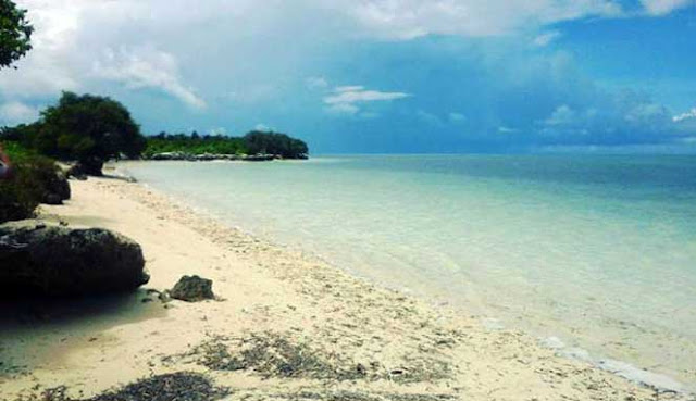 PANTAI TERINDAH DI WAKATOBI