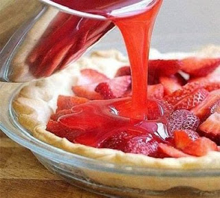 Retro Jello Strawberry Pie