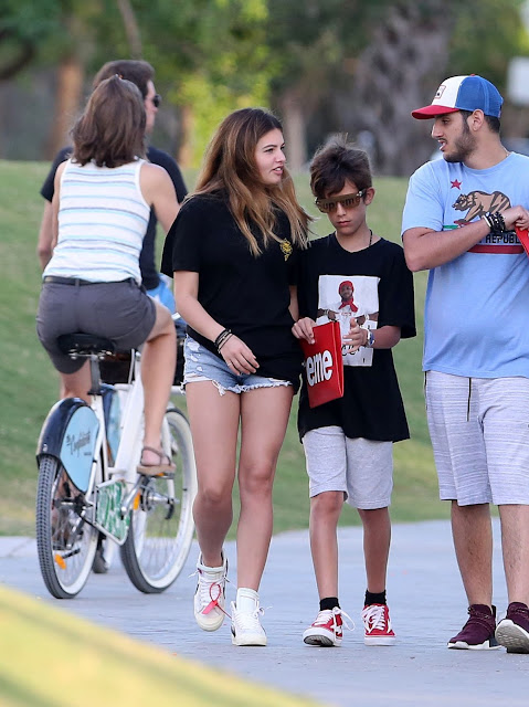 Thylane Blondeau Sexy Legs Image