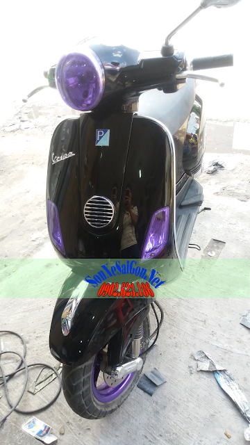 Sơn xe Vespa LX màu đen bóng bẩy cực đẹp