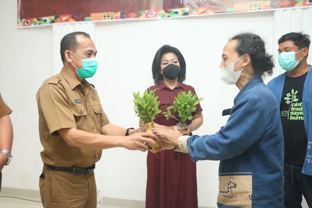 Ketua Dekranasda Tapanuli Utara Dukung Penuh Pengembangan Tanaman Simplokos