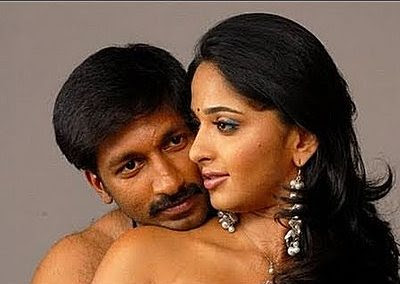 Gopichand Kisses Anushka's Hot Navel Kissing Photos