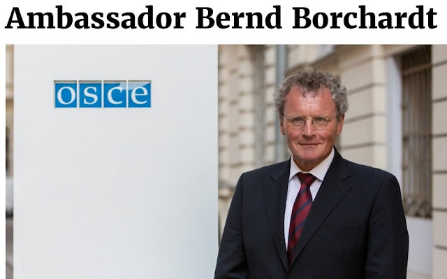 Opposition protesters to the house of the OSCE Ambassador in Tirana: Bernd Borchardt shame on you