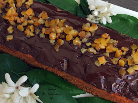 Bizcocho de ricotta con naranja confitada y chocolate - Ricotta cake with candied orange and chocolate