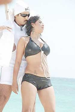 Mumaith Khan Punami Naagu Pics